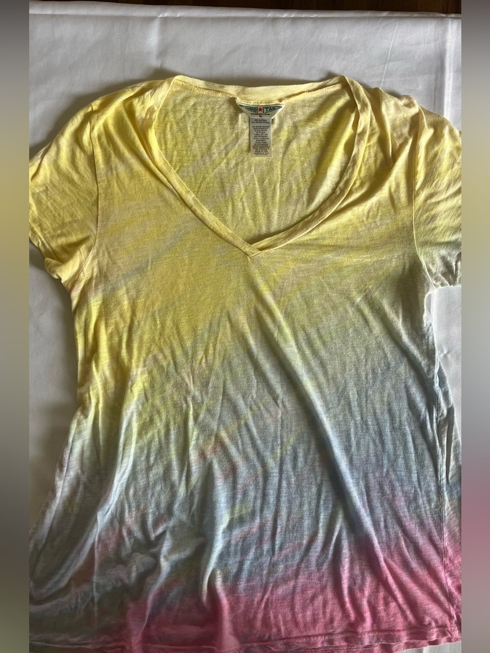 Women’s tie dye V-Neck Tee in Yellow, Pink